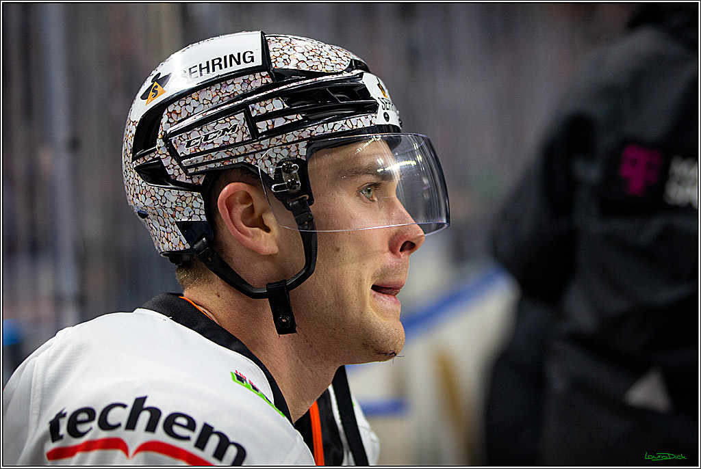 PENNY DEL; Koelner Haie- Loewen Frankfurt; Koeln, 01.12.2022